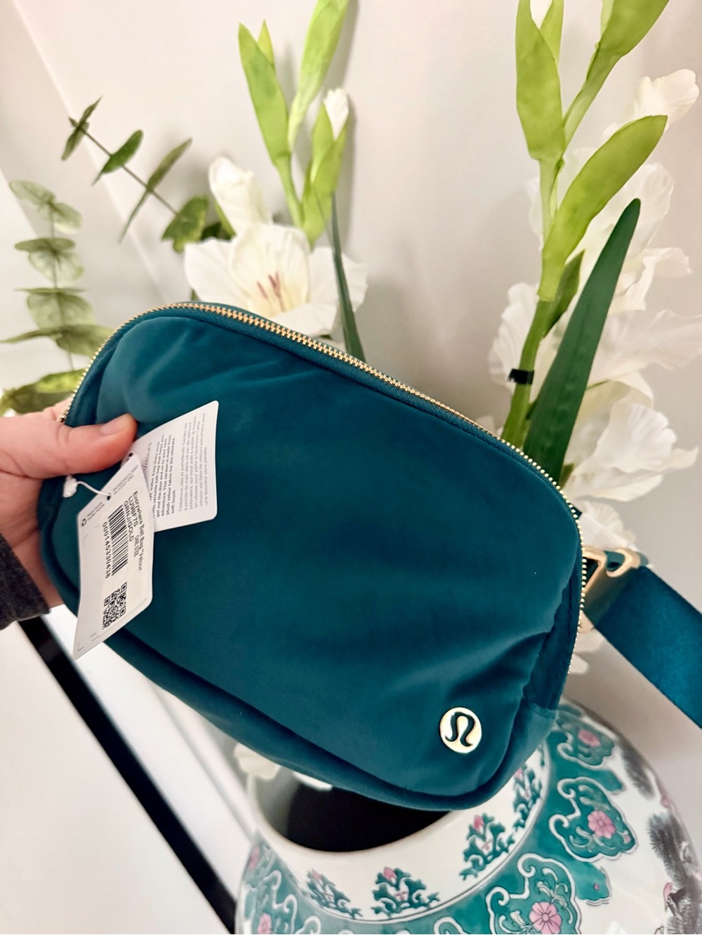 Lululemon Everywhere Belt Bag Velour Green Jasper Gold NWT